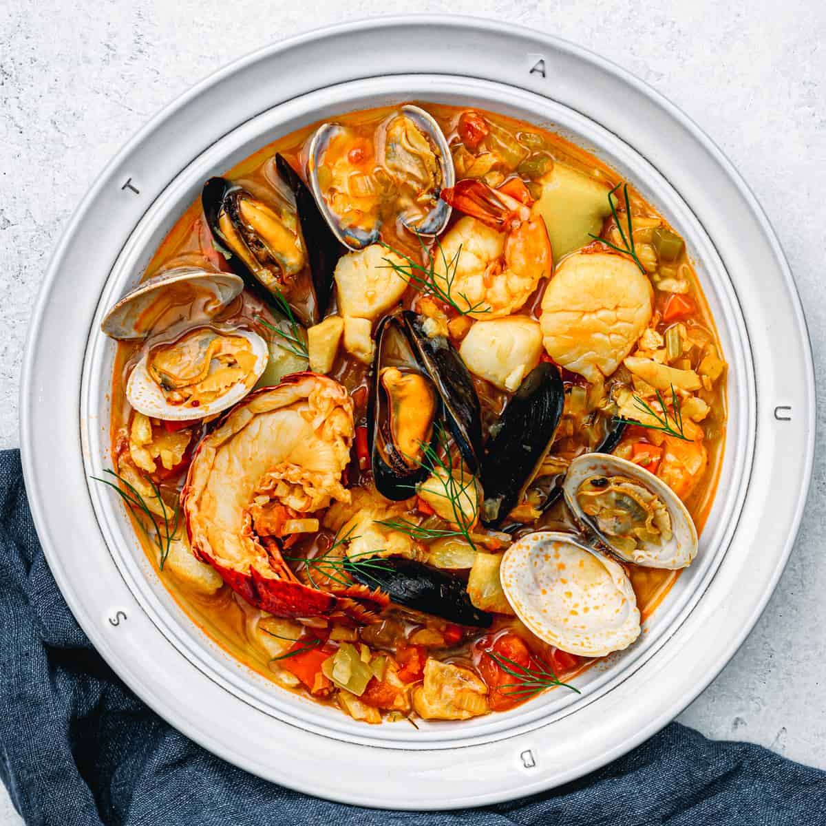 Soup hải sản Bouillabaisse trong tinh hoa ẩm thực Pháp